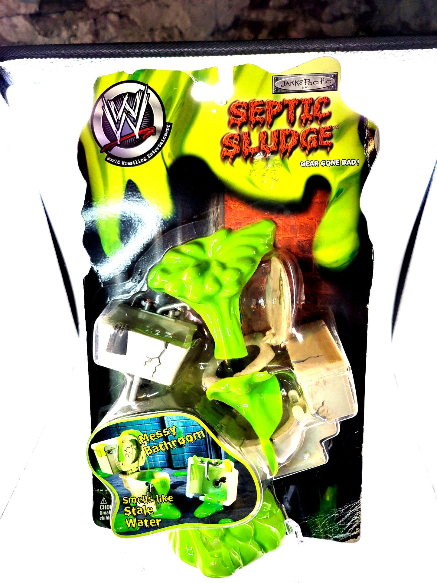 Jakks WWE Septic Sludge (2002) Messy Bathroom Accessory Pack