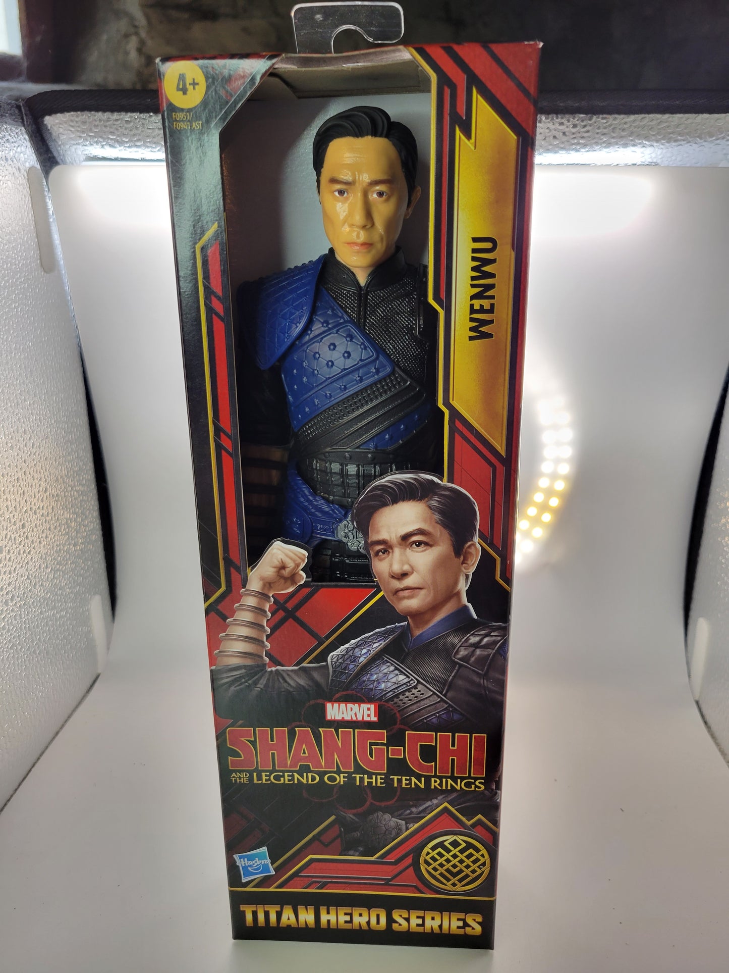 Hasbro Marvel Titan Hero Series Shang-Chi Wenwu Action Figure