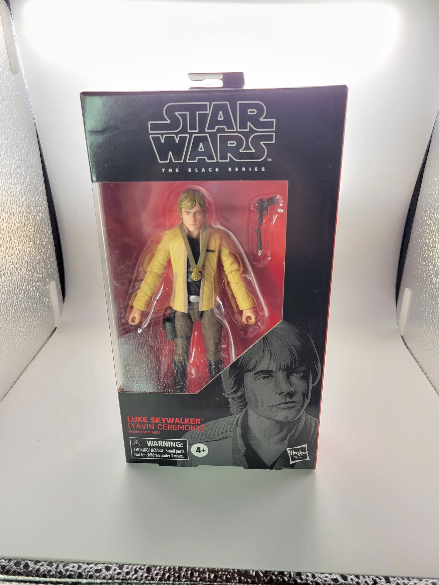 Hasbro Star Wars The Black Series 100 Luke Skywalker (Yavin Ceremony) Action Figure