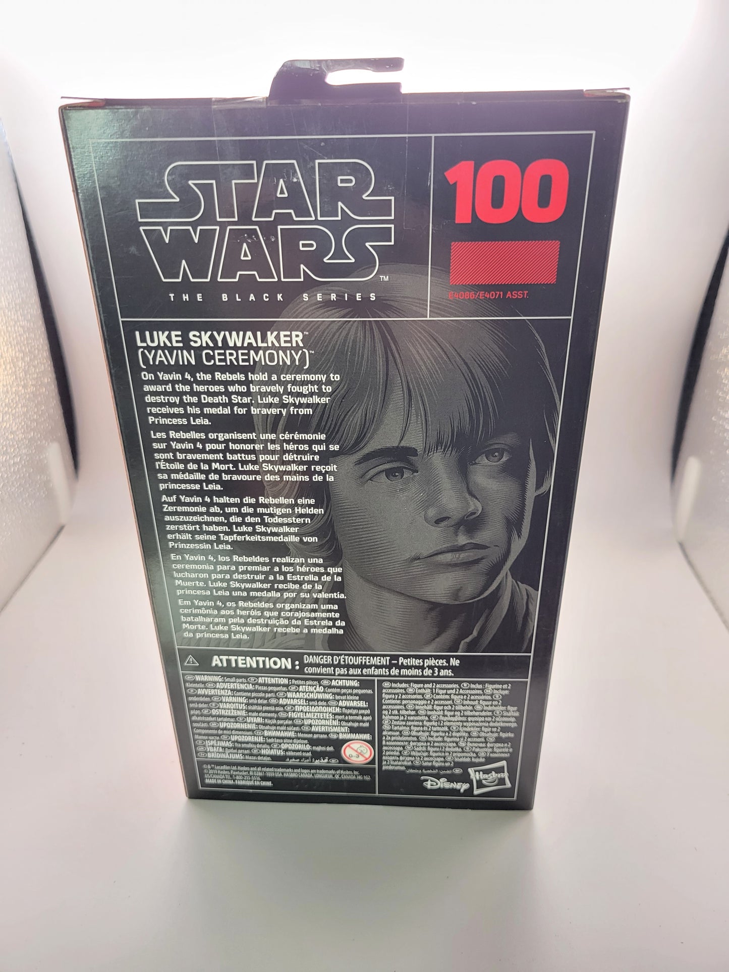 Hasbro Star Wars The Black Series 100 Luke Skywalker (Yavin Ceremony) Action Figure